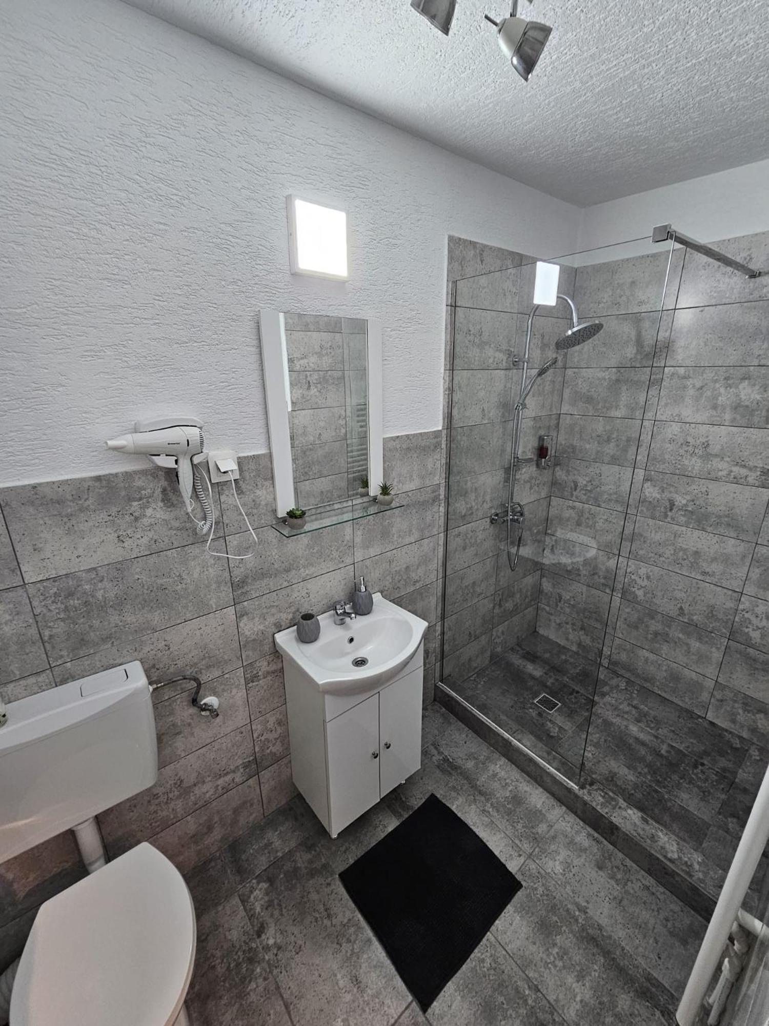 Mona Central Apartment ฮูเนโดอารา ภายนอก รูปภาพ